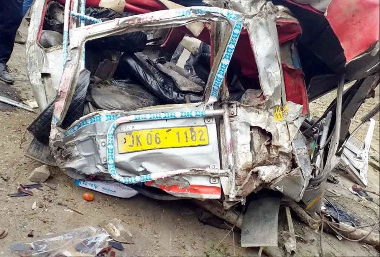 जम्मू-कश्मीर के डोडा में हुआ दर्दनाक हादसा, 16 लोगों की मौत, कई घायल
