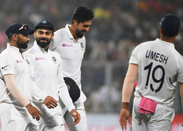 घरेलू टेस्ट में भारतीय पेसरों के सर्वाधिक विकेट