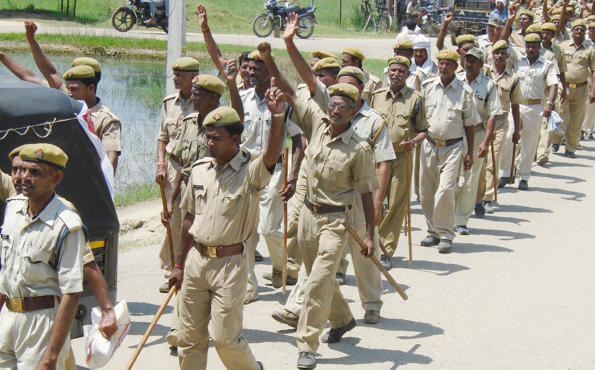 ड्यूटी घोटाले के बाद होमगार्ड विभाग में कुछ ठीक नहीं, कमांडेंट दफ्तर में भिड़े कंपनी कमांडर और बीओ