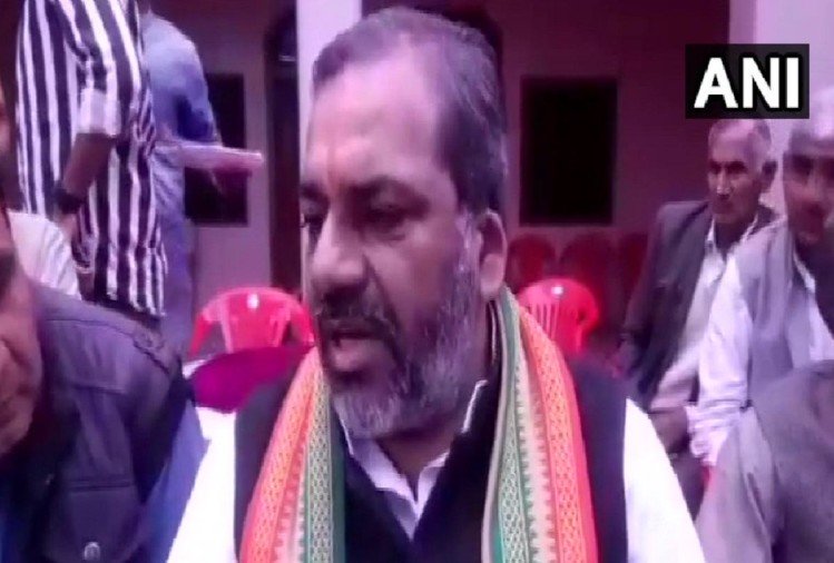 उत्तर प्रदेश के मंत्री ने दिया ‘हम पांच’ का नारा, कहा कम से कम तीन बच्चे पैदा करें हिंदू