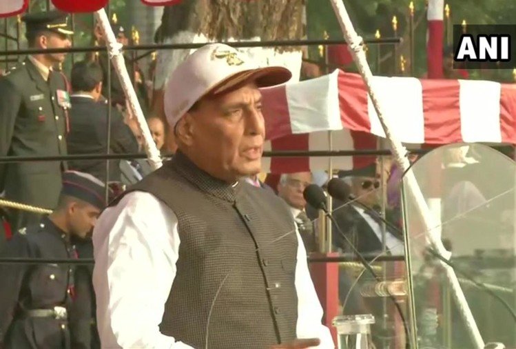 पाकिस्तान आतंकवाद के सहारे छेड़ रहा छद्म युद्ध, नहीं सफल होने देंगे मंसूबे: राजनाथ सिंह