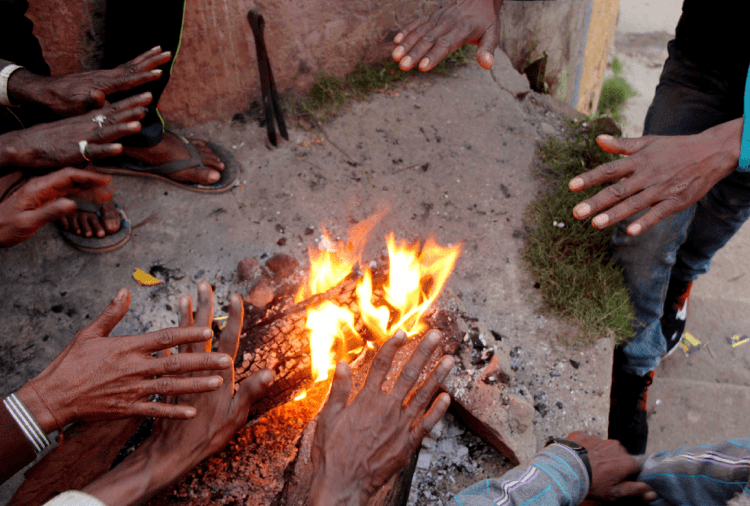 उत्तर भारत में आज और कल कड़ाके की ठंड, यूपी में एक ही दिन में 28 की मौत