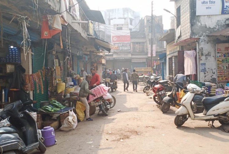 CAA: भारत बंद का यूपी में मिलाजुला असर, मुस्लिम बाहुल्य क्षेत्रों में बंद रहीं दुकानें