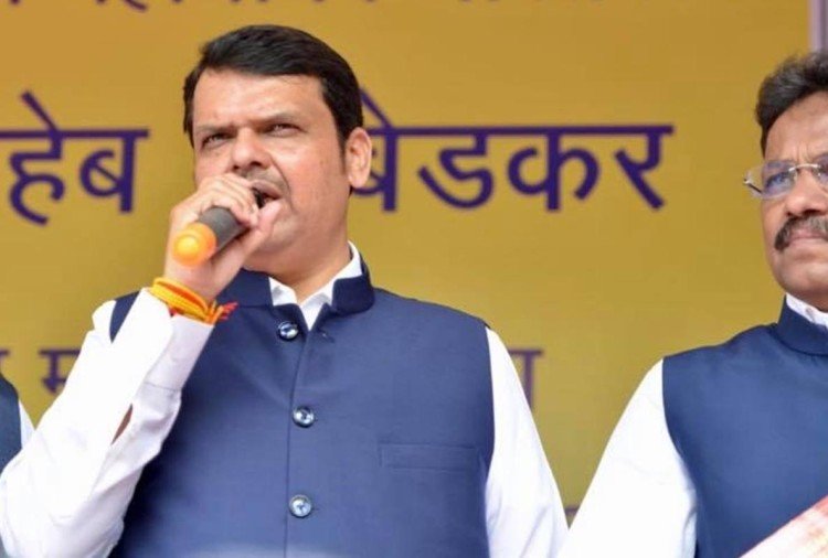 फडणवीस का उद्धव पर तंज, कहा- ‘दिल्ली के मातोश्री’ से नियंत्रित होगी महाराष्ट्र सरकार