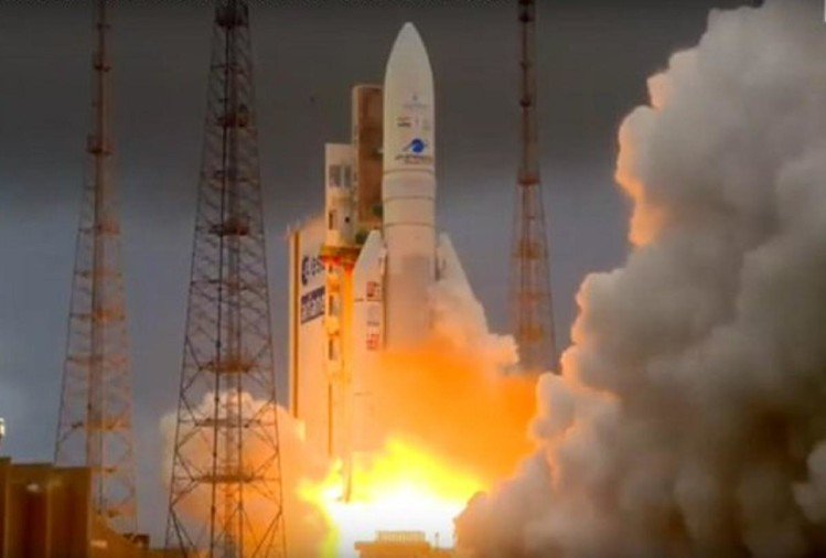 इसरो की अंतरिक्ष में एक और कामयाबी, संचार उपग्रह जीसैट-30 लॉन्च, 5जी सेवा को देगा रफ्तार