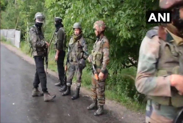 जम्मू-कश्मीर: सुरक्षाबलों और आतंकियों के बीच मुठभेड़, नौशेरा में दो जवान शहीद