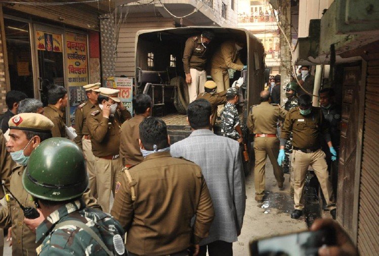 भजनपुरा हत्याकांडः पुलिस ने किया खुलासा, मामा के बेटे ने की थी पूरे परिवार की हत्या
