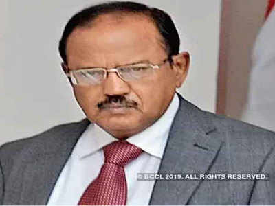 दिल्ली में हिंसा: एनएसए अजीत डोभाल ने प्रभावित इलाकों में हालात का जायजा लिया, अधिकारियों संग की समीक्षा बैठक