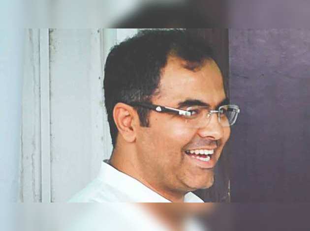 केजरीवाल को नक्सली बताने पर चुनाव आयोग ने फिर प्रवेश वर्मा को चुनाव प्रचार से 24 घंटों के लिए रोका
