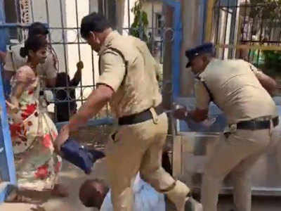 तेलंगाना: कॉलेज में संदिग्ध परिस्थितियों में बेटी की मौत की जांच की मांग कर रहे पिता को पुलिसवाले ने लात मारी