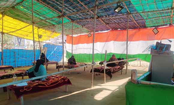 ईदगाह मैदान में चल रहा महिला का धरना 56वें दिन भी जारी रहा