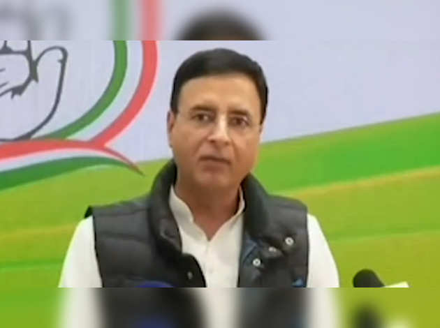 यस बैंक: कांग्रेस ने कहा, ध्यान भटकाने के लिये बीजेपी पेंटिंग विवाद को बढ़ावा दे रही है