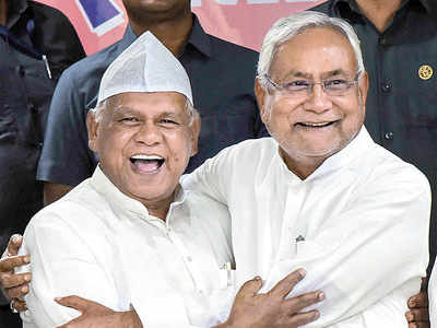 नीतीश से मिले मांझी, विधानसभा चुनाव से पहले बिहार में महागठबंधन का टूटना लगभग तय