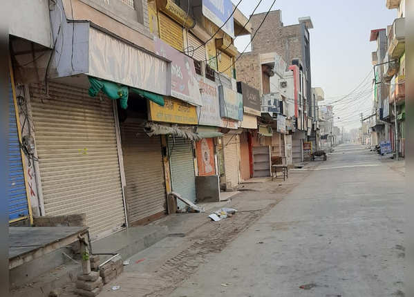राजस्थान में दुकान बंद, सड़कें खाली राजस्थान में दुकान बंद, सड़कें खाली