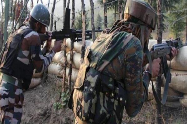 बड़गाम में सीआरपीएफ कैंप पर आतंकी हमला, तीन जवान जख्मी