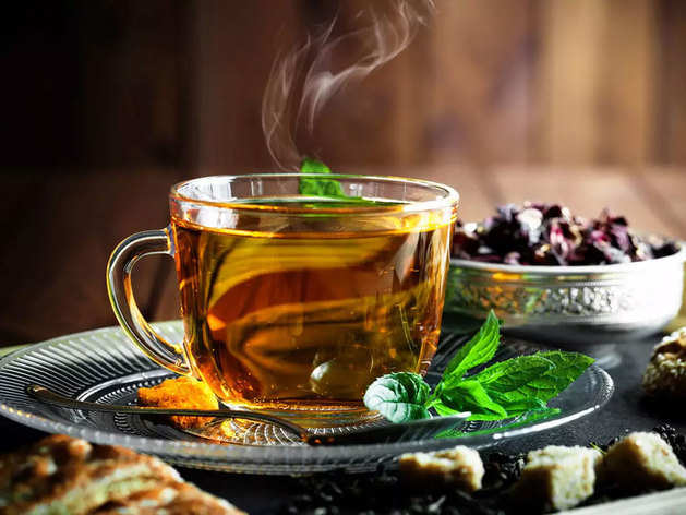 Herbal Tea: आयुष मंत्रालय के अनुसार हर्बल टी में डालें ये जरूरी चीजें, होगा संक्रमण से बचाव