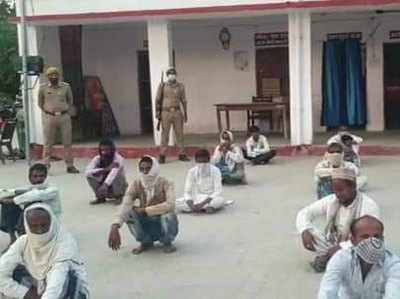बहराइच: मस्जिद में नमाज के लिए फिर जुटी भीड़, पुलिस टीम को पीटा, मौलवी समेत 23 गिरफ्तार