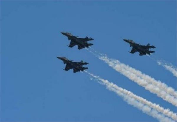 लद्दाख सीमा पर नजर आए चीन के हेलिकॉप्टर, भारत ने तैनात किए लड़ाकू विमान