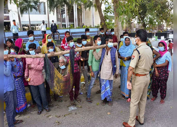 रेड हॉटस्पॉट के क्लस्टर जोन में 9 पिछड़े जिले
