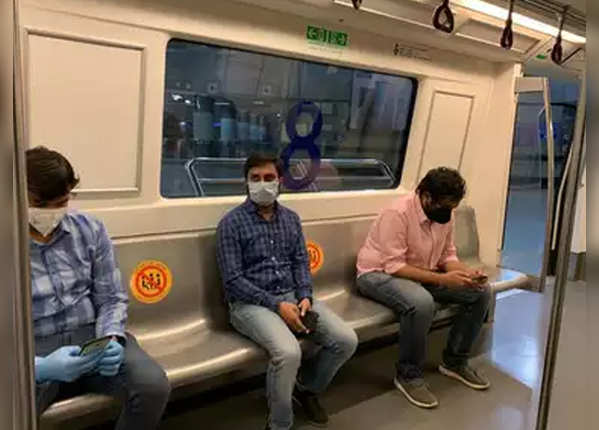 मेट्रो हो सकती है शुरू, इंटरनैशनल फ्लाइट्स पर पाबंदी