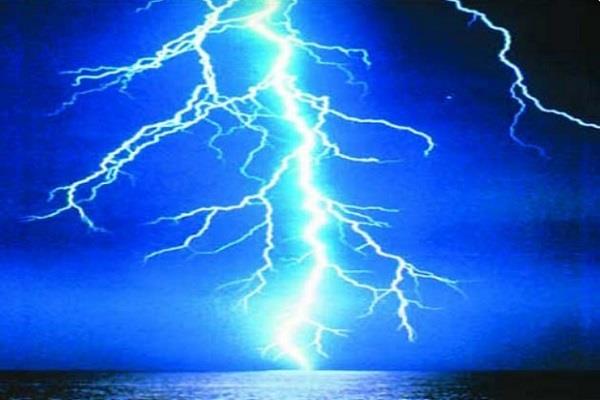 UP: आकाशीय बिजली गिरने की विभिन्न घटनाओं में मरने वालों की संख्या 30 हुई
