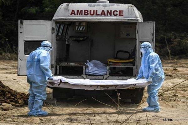 कोविड-19 से मृत चाचा के अंतिम संस्कार में गए 2 लोगों की ‘संदिग्ध’ हालात में मौत