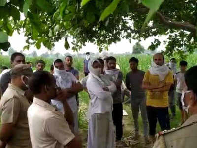 मुजफ्फरनगर: अपने खेत में पेड़ से लटककर गन्ना किसान ने दे दी जान, प्रियंका का योगी सरकार पर निशाना