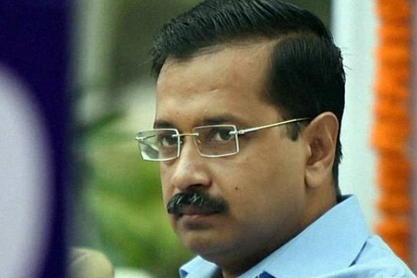 सिंगापुर स्ट्रेन पर बयान दे फंसे केजरीवाल, पुरी समेत सिंगापुर ने दिखाया आईना