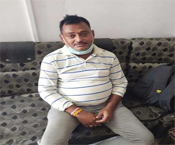 महाकाल मंदिर में पुलिस से छीना-झपटी कर रहा था ‘विकास दुबे’, शक गहरा होने पर पुलिस ने पकड़ा