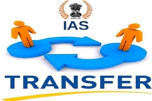 UP शासन ने 6 IAS अधिकारियों के किए तबादले, झांसी के नगर आयुक्त पर गिरी गाज