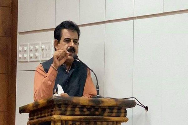 चीनी राखियों को चुनौती देने के लिए भाजपा सांसद बनवा रहे एक लाख स्वदेशी राखियां