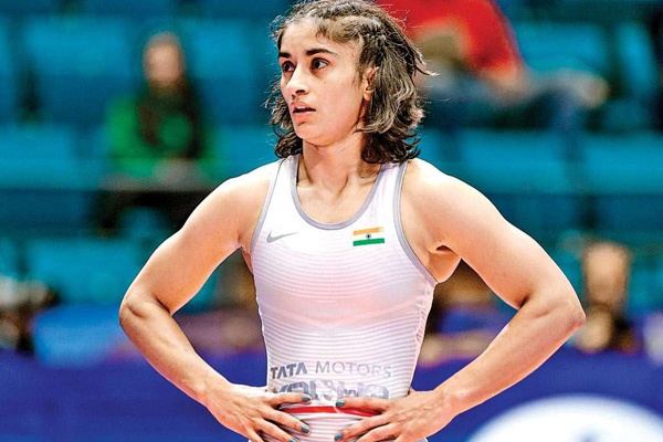 बड़ी खबर: महिला पहलवान विनेश फौगाट कोरोना संक्रमित, कल मिलना है खेल रत्न