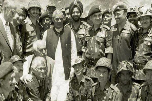 जब अटल जी के परमाणु परीक्षण से हैरान रह गई थी दुनिया, जानिये पूर्व पीएम के जीवन से जुड़ी दिलचस्प बातें