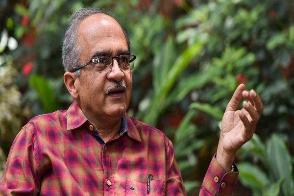 प्रशांत भूषण ने SC से माफ़ी मांगने से फिर किया इनकार, बोले- मैं अपने विचार पर हूं कायम