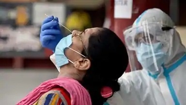 देश में कोरोना संक्रमितों की संख्या 32 लाख के पार, 76 फीसदी हुआ रिकवरी रेट