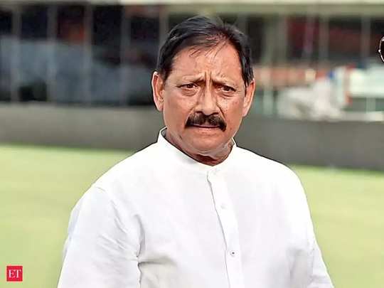 कोरोना पॉजिटिव मंत्री चेतन चौहान की हालत बिगड़ी, लाइफ सपोर्ट पर