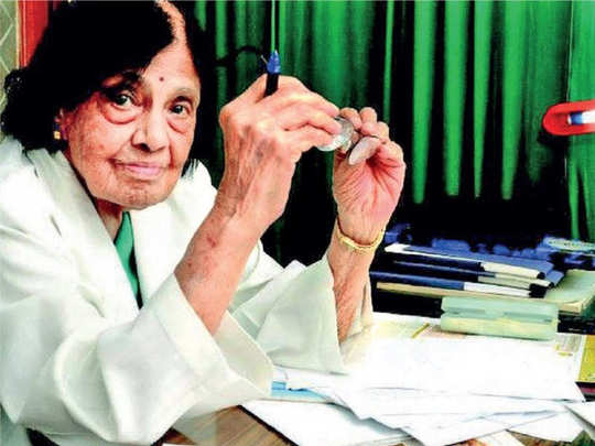 नहीं रहीं दिल्ली की सबसे बुजुर्ग डॉक्टर पद्मावती, 103 वर्ष की उम्र में निधन