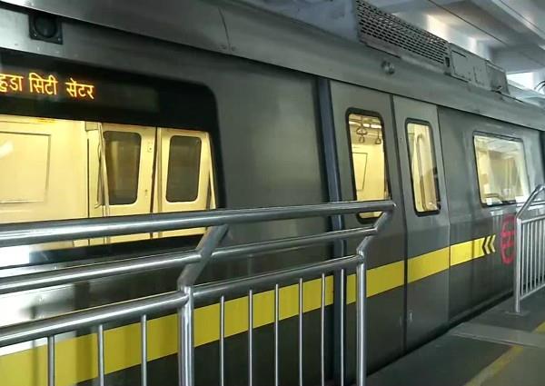 कोरोना काल में 169 दिनों बाद फिर पटरी पर दौड़ी दिल्ली मेट्रो, सुबह 7 बजे हुडा सिटी सेंटर से हुई रवान