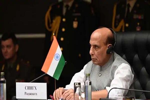 भारत को आंख दिखा रहे चीन को राजनाथ सिंह को चेतावनी- सीमा से पीछे हटानी ही होगी सेना