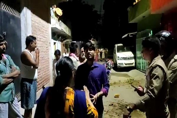 कमबख्त इश्कः प्रेमी ने शादी से किया इनकार तो विलेन बनी प्रेमिका- बीच सड़क की पिटाई