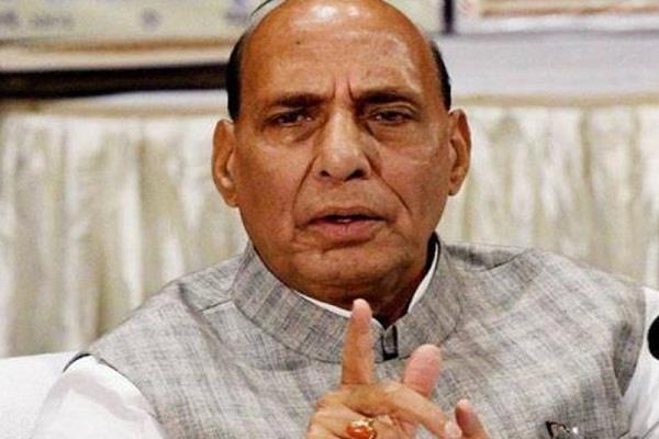 रक्षा मंत्री राजनाथ सिंह ने की पूर्व नौसेना अधिकारी मदन शर्मा से बात, बोले- ऐसी घटना बर्दाश्त नहीं