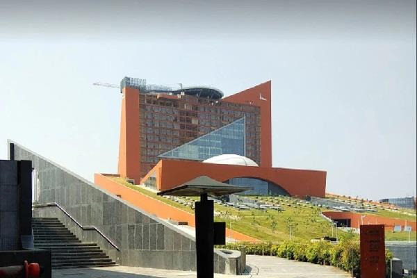 अखिलेश के ड्रीम प्रोजेक्ट JP Center को बेचने की तैयारी में योगी सरकार, LDA ने लगाई इतनी कीमत