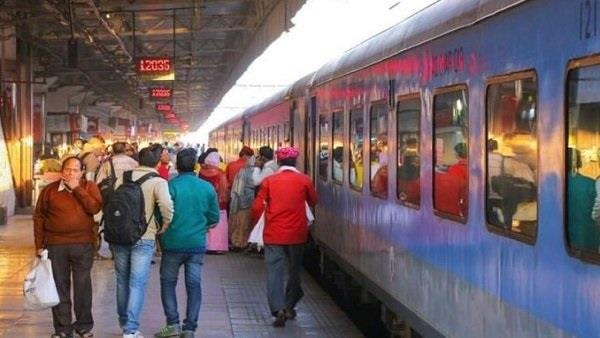 कल से पटरी पर दौड़ेंगी शताब्दी, हमसफर समेत ये AC सुपरफास्ट ट्रेनें, तत्काल टिकटों की बुकिंग शुरू