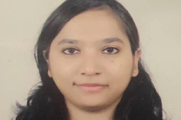 दो होनहार बेटियों ने सिपाही पिता के सपनों को किया साकार, पहली थी जज, दूसरी बनी SDM
