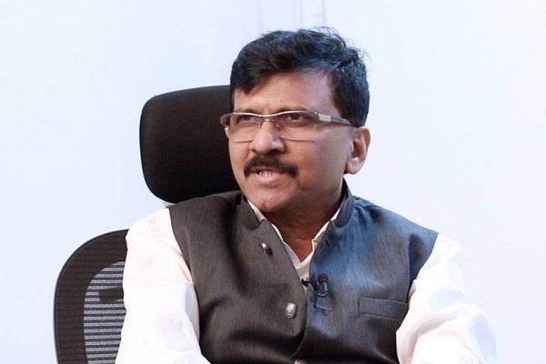 मामला नौसेना के पूर्व अधिकारी की पिटाई काः संजय राउत बोले – ‘अभिव्यक्ति की आजादी के नाम पर अगर…’