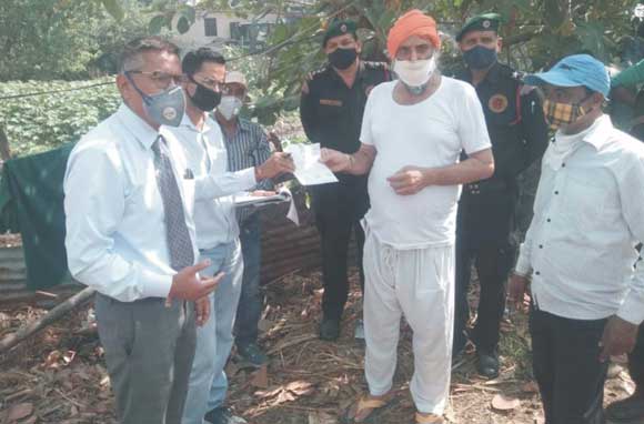 नदी किनारे अतिक्रमण करने वाले एक अन्य कारोबारी से भी वसूला गया जुर्माना