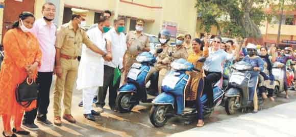 सहारनपुर में नगर कोतवाली द्वारा निकाली गई जागरूकता रैली।