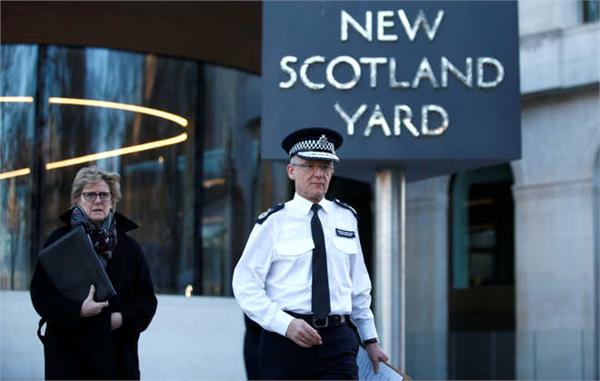 लंदन में 17 साल पहले हुई भारतीय की हत्या के सबूत जुटाने  घटनास्थल पर पहुंचे जासूस