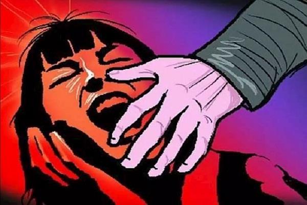 शर्मशारः 17 वर्षीय लड़की से बलात्कार के आरोप में 68 वर्षीय व्यक्ति गिरफ्तार
