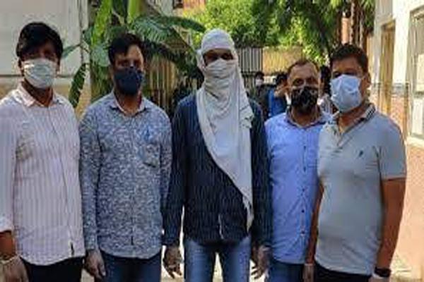 दिल्ली में आतंकवादी हमलों की साजिश रचने वाले चार कश्मीरी युवक गिरफ्तार: पुलिस
